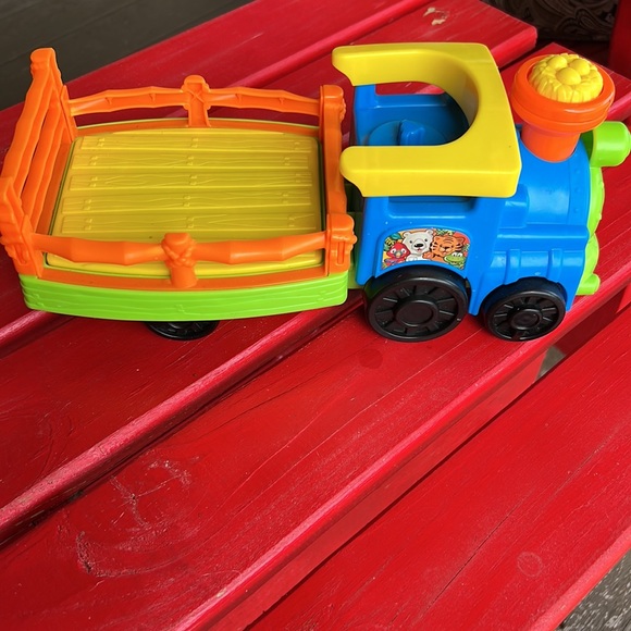 Fisher Price Little People Choo Choo Zoo train - Picture 4 of 5